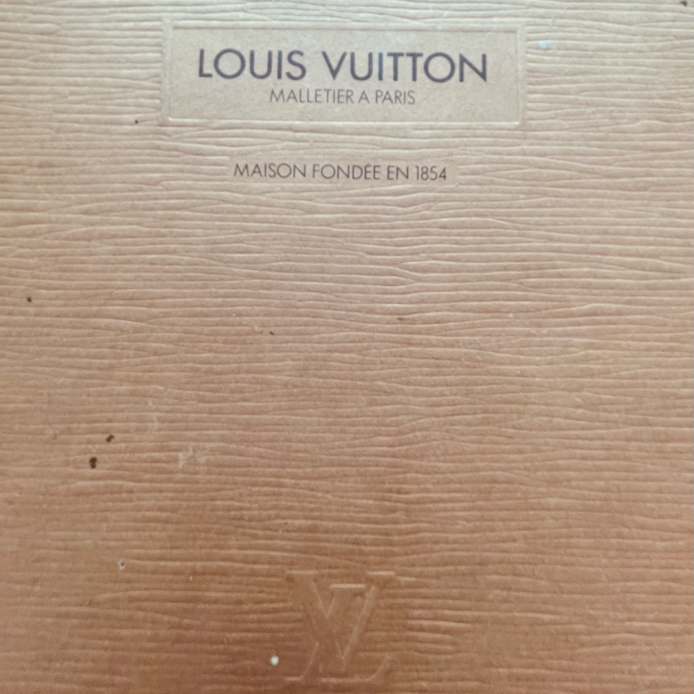 Louis Vuitton Art Deco Red Epi Envelope Clutch - Picture 13 of 16